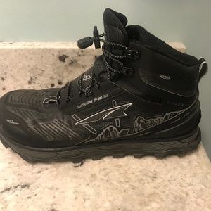 Altra lone peak 4